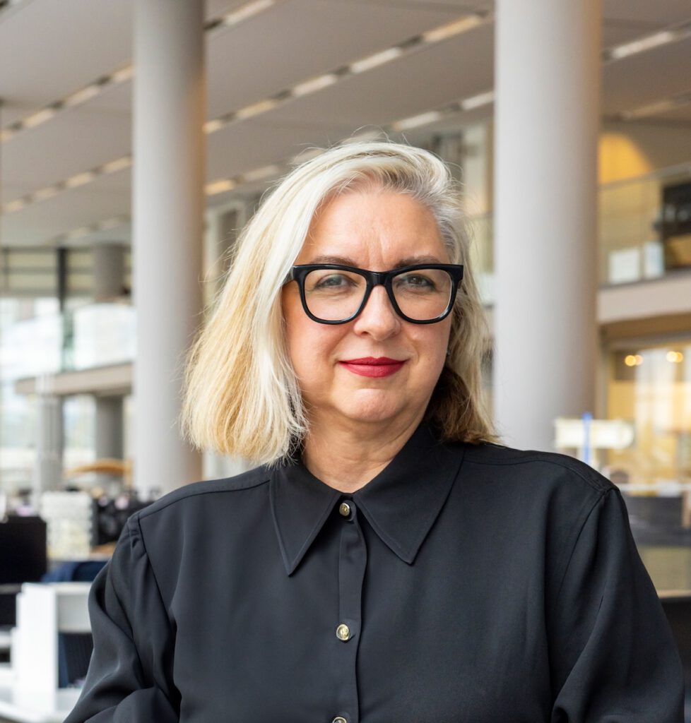 Ms Antoinette Nassopoulos-Erickson